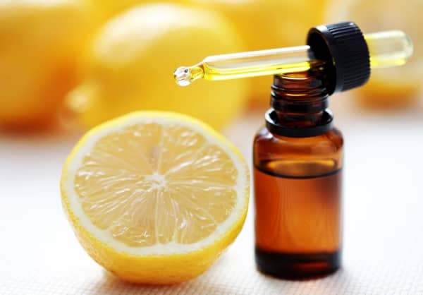 Lemons and lemon oil are popular because of their refreshing scent and invigorating, purifying and cleaning properties.